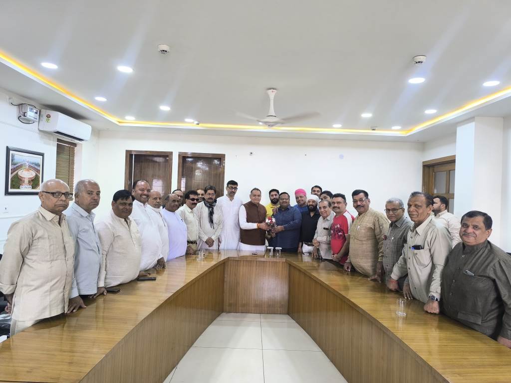 Praveen Tayal became the President of the Hansi Chamber of Commerce for the second time